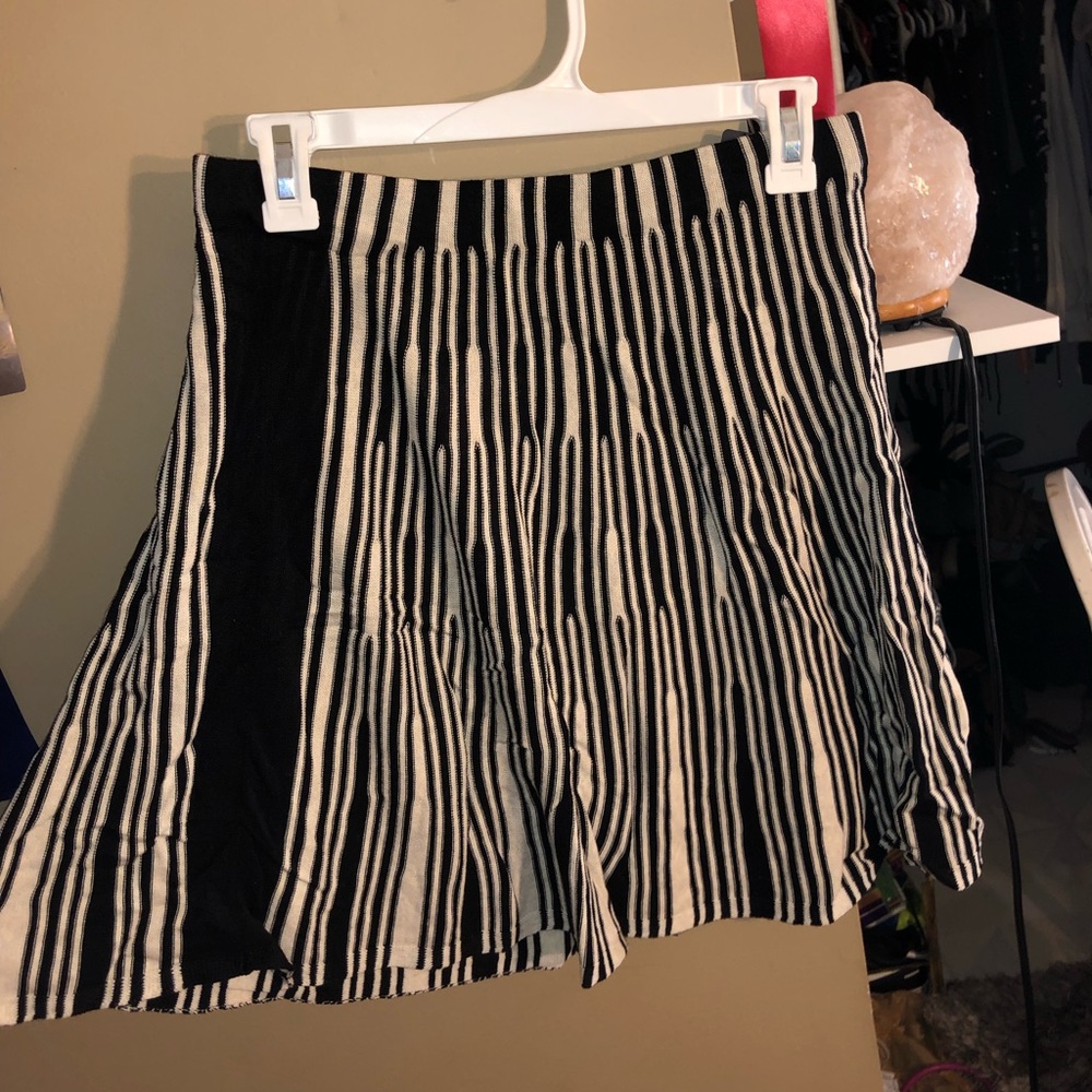 NEVER WORN Nic + Zoe Skirt